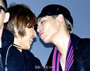 T.O.P. kissing Daesung avatar
